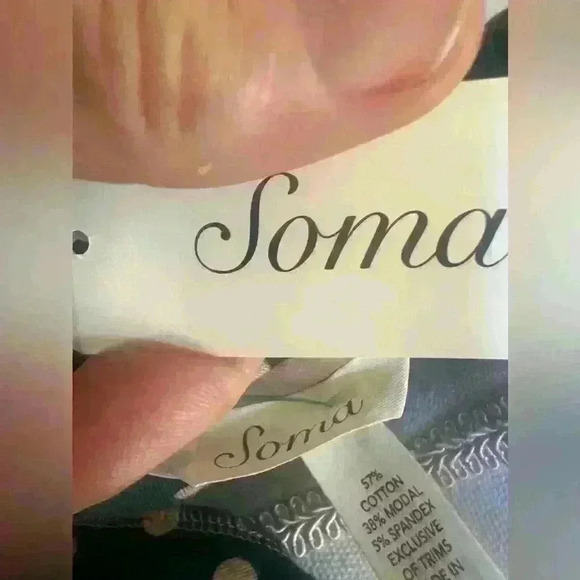 Soma pajama top. NWT XL. Super soft. Green with tan polka dots. - Picture 6 of 7